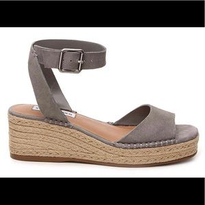 Steve Madden Elody wedges in gray suede